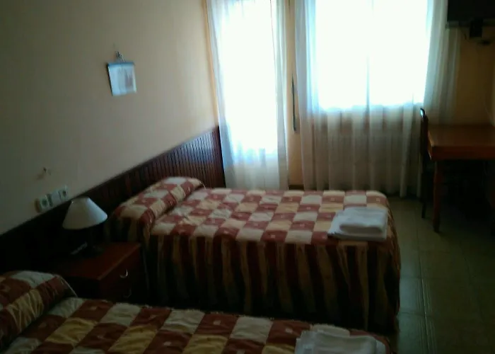 Mayo Konukevi O Barco de Valdeorras